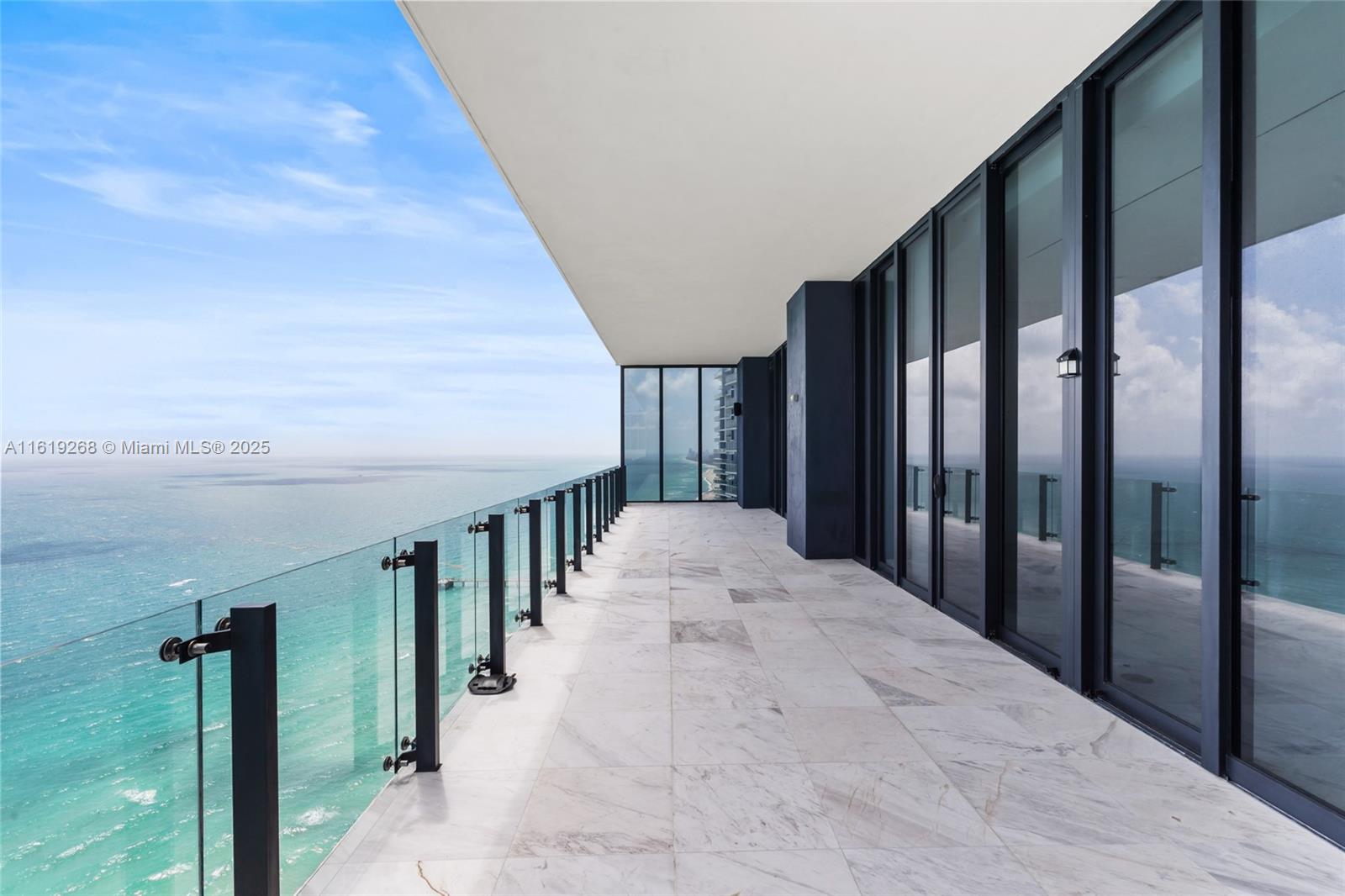 MUSE CONDO - Residential