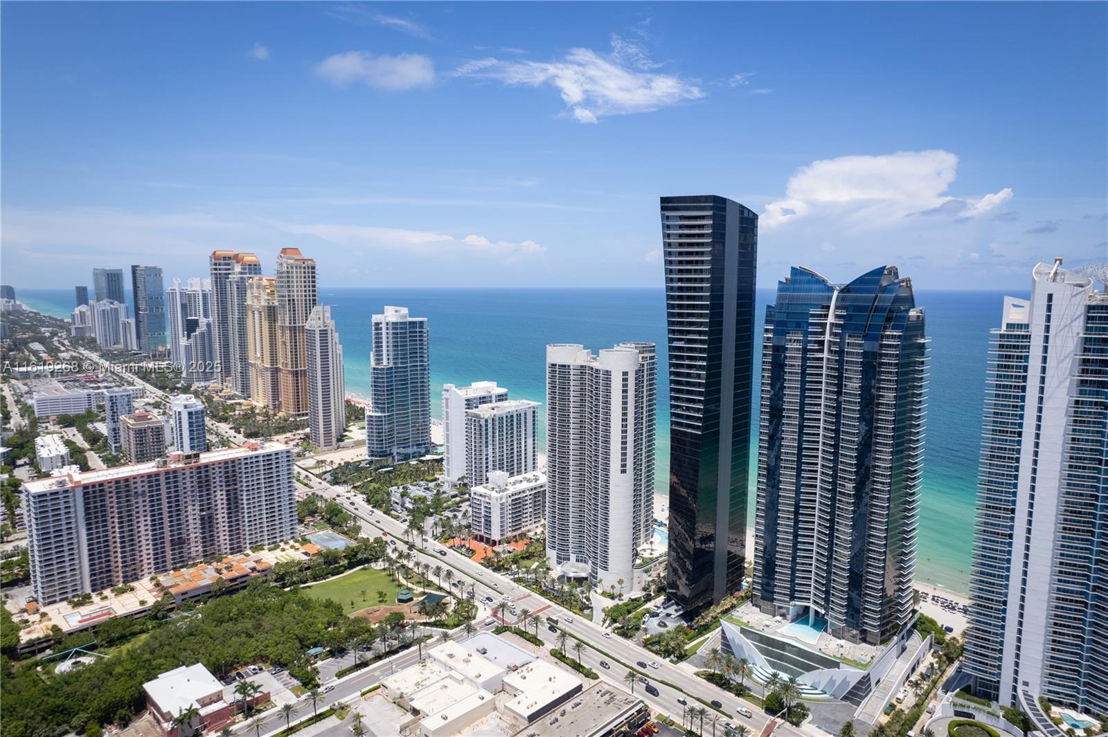 MUSE CONDO - Residential