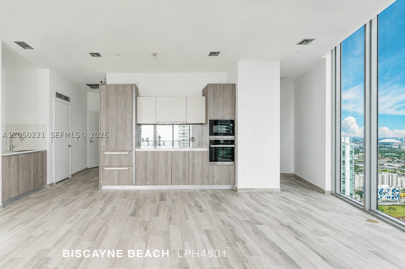 BISCAYNE BEACH CONDO - Residential