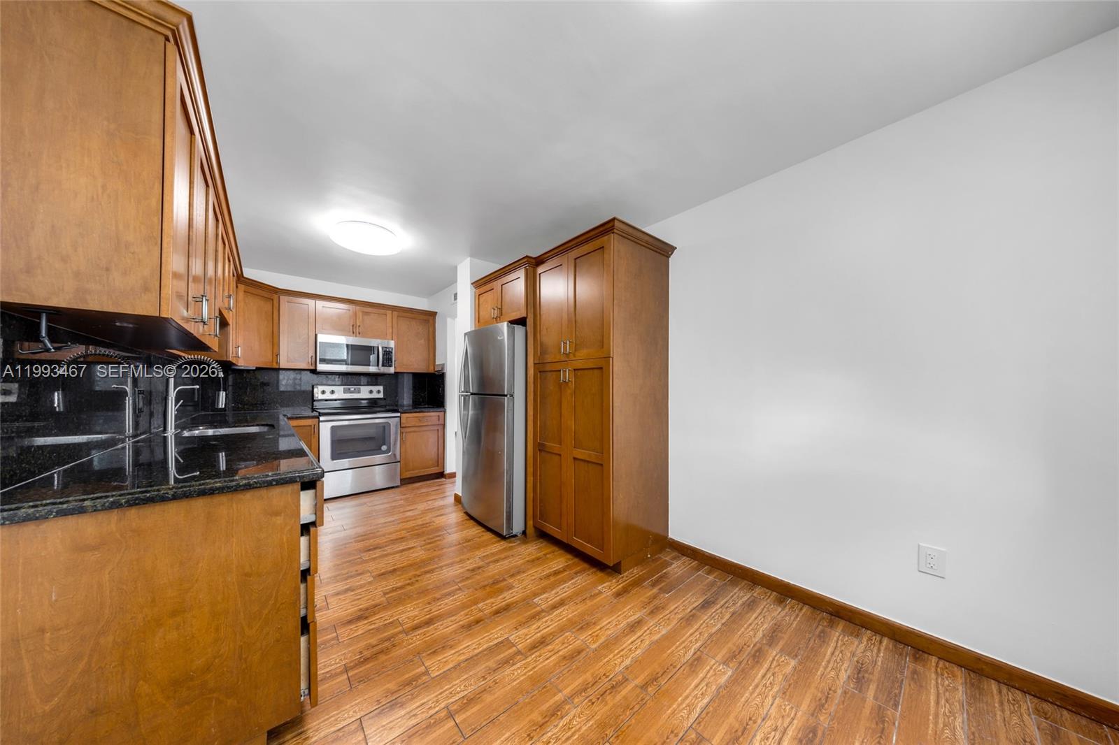 Stratford House Condo - Residential