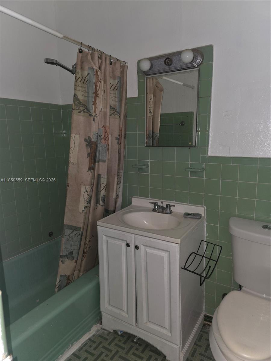 HILLCREST - Residential Income