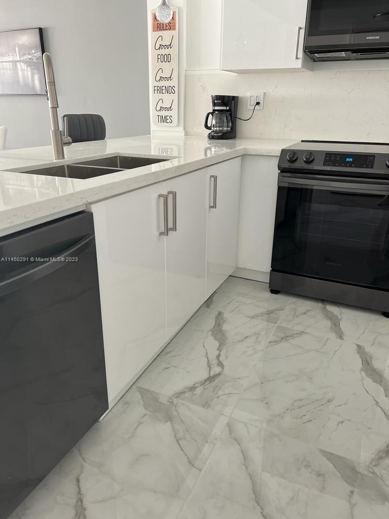 SEA AIR TOWERS CONDO - Residential
