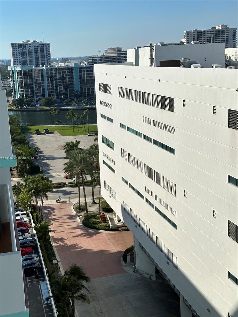 SEA AIR TOWERS CONDO - Residential