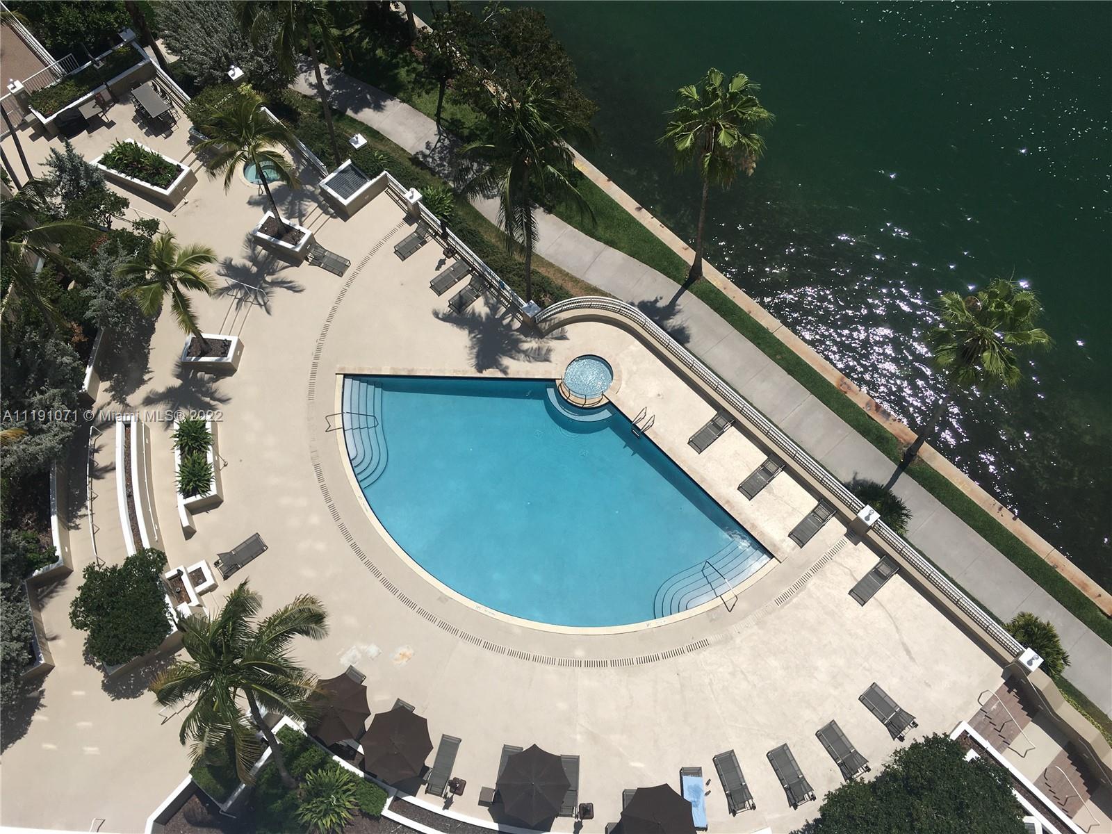 BRICKELL KEY - Residential