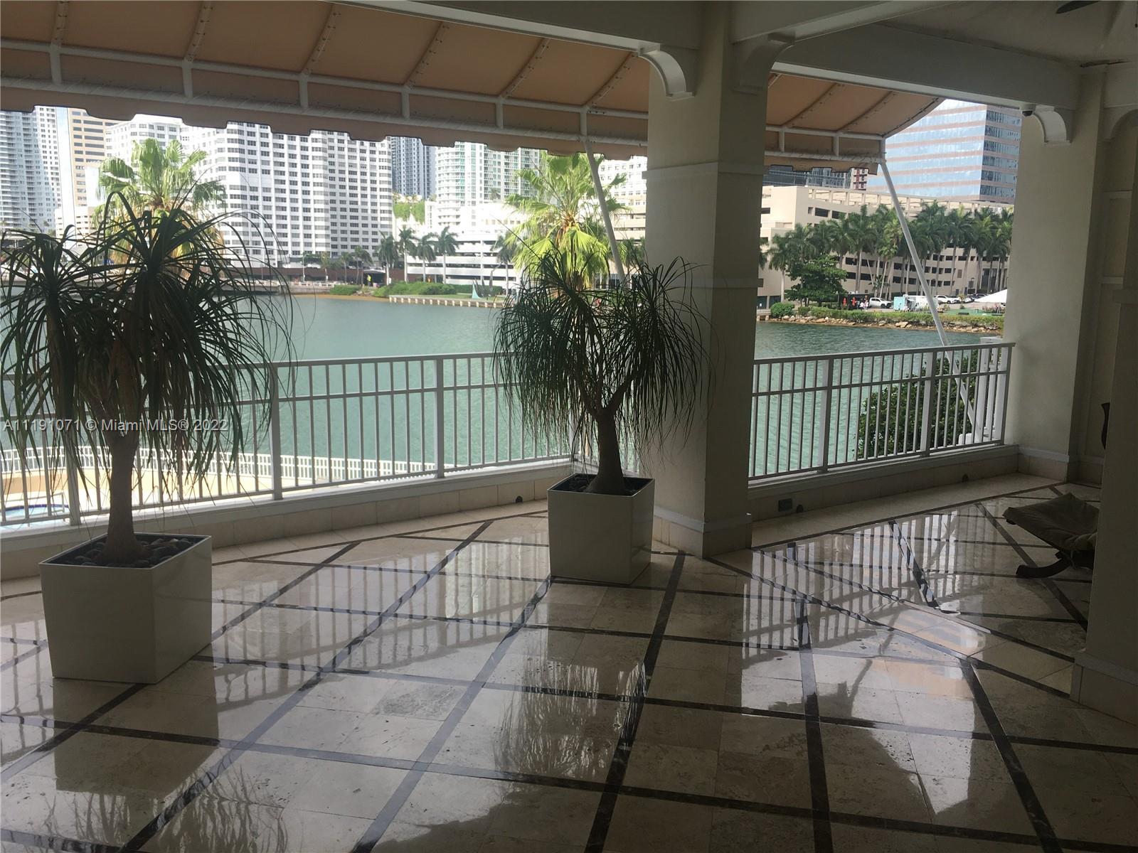 BRICKELL KEY - Residential