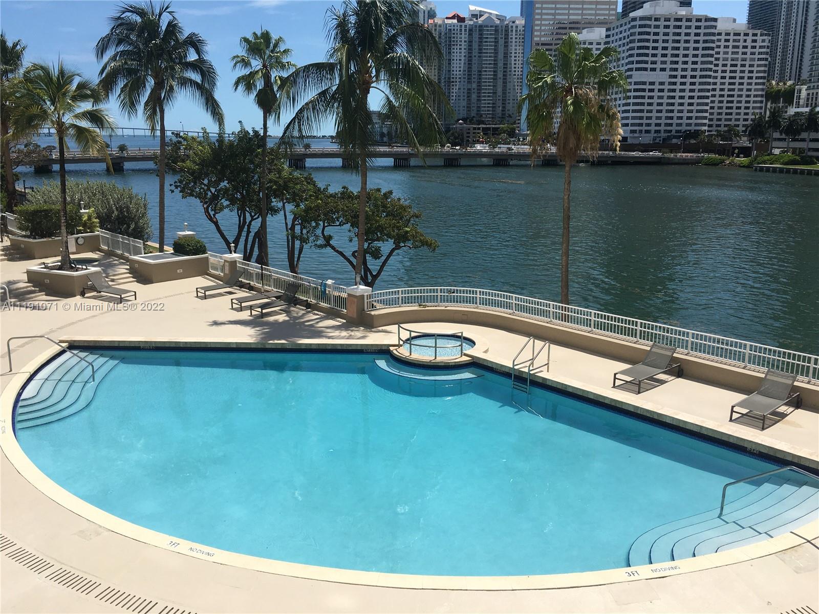 BRICKELL KEY - Residential
