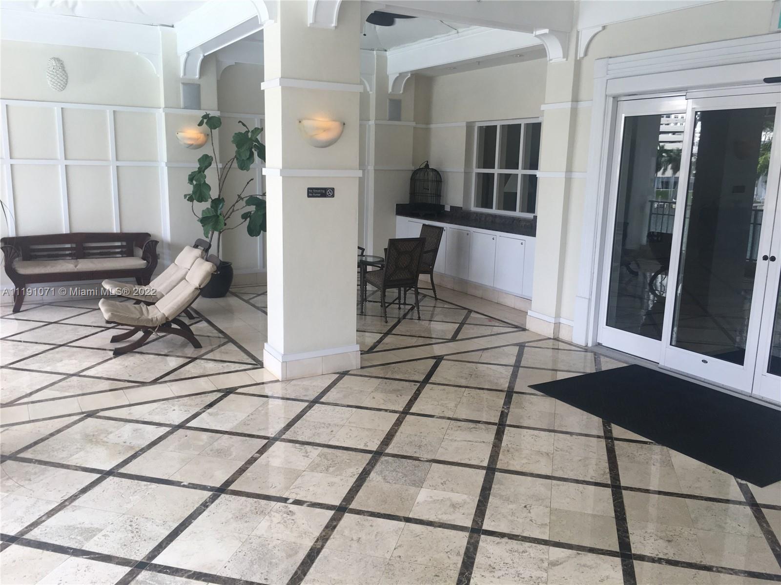 BRICKELL KEY - Residential