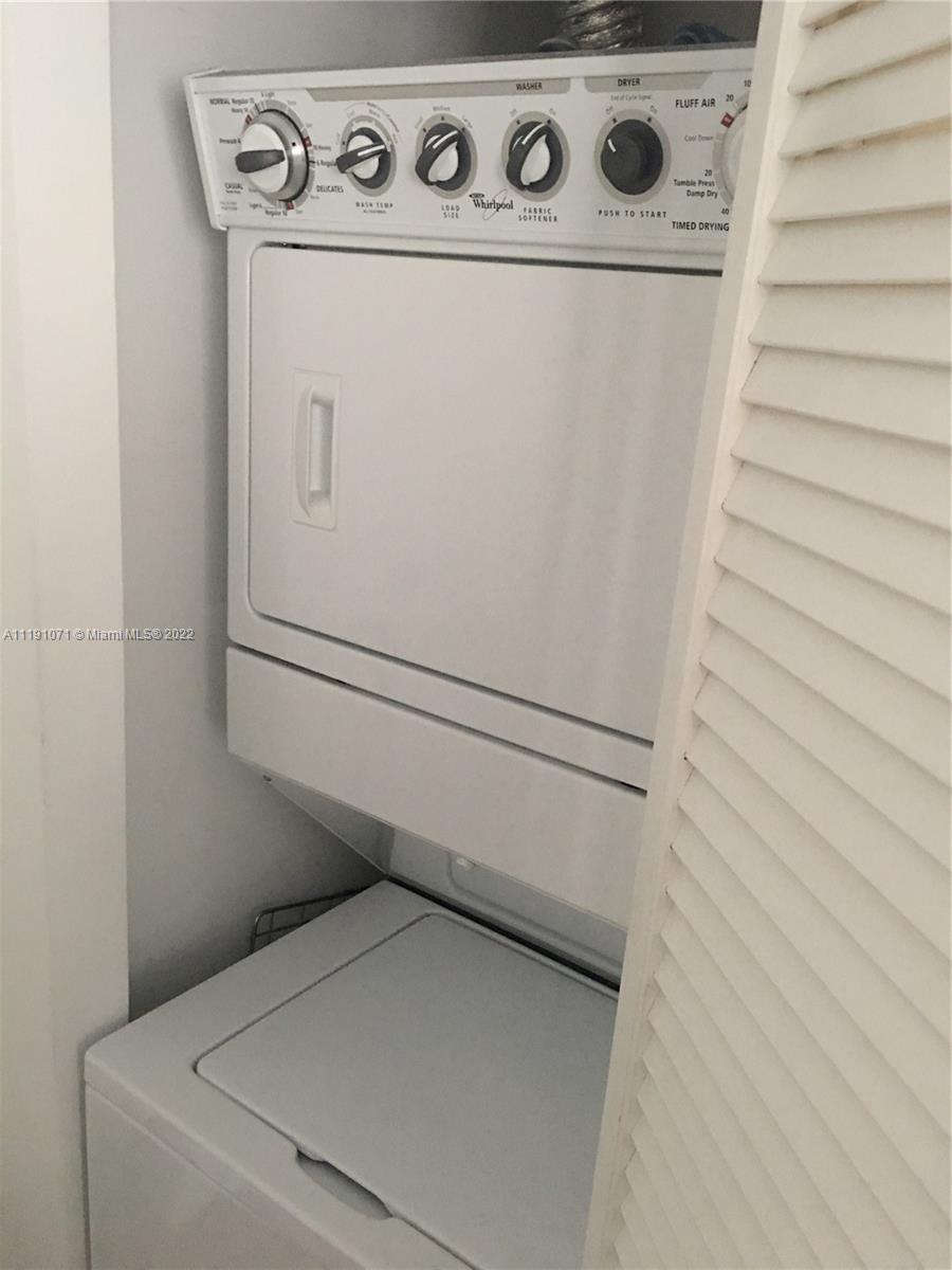 BRICKELL KEY - Residential