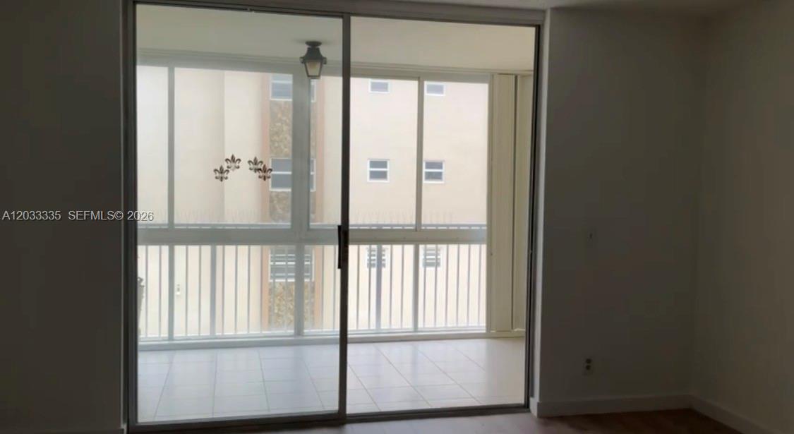 MEADOWBROOK LAKES CONDO - Residential Lease