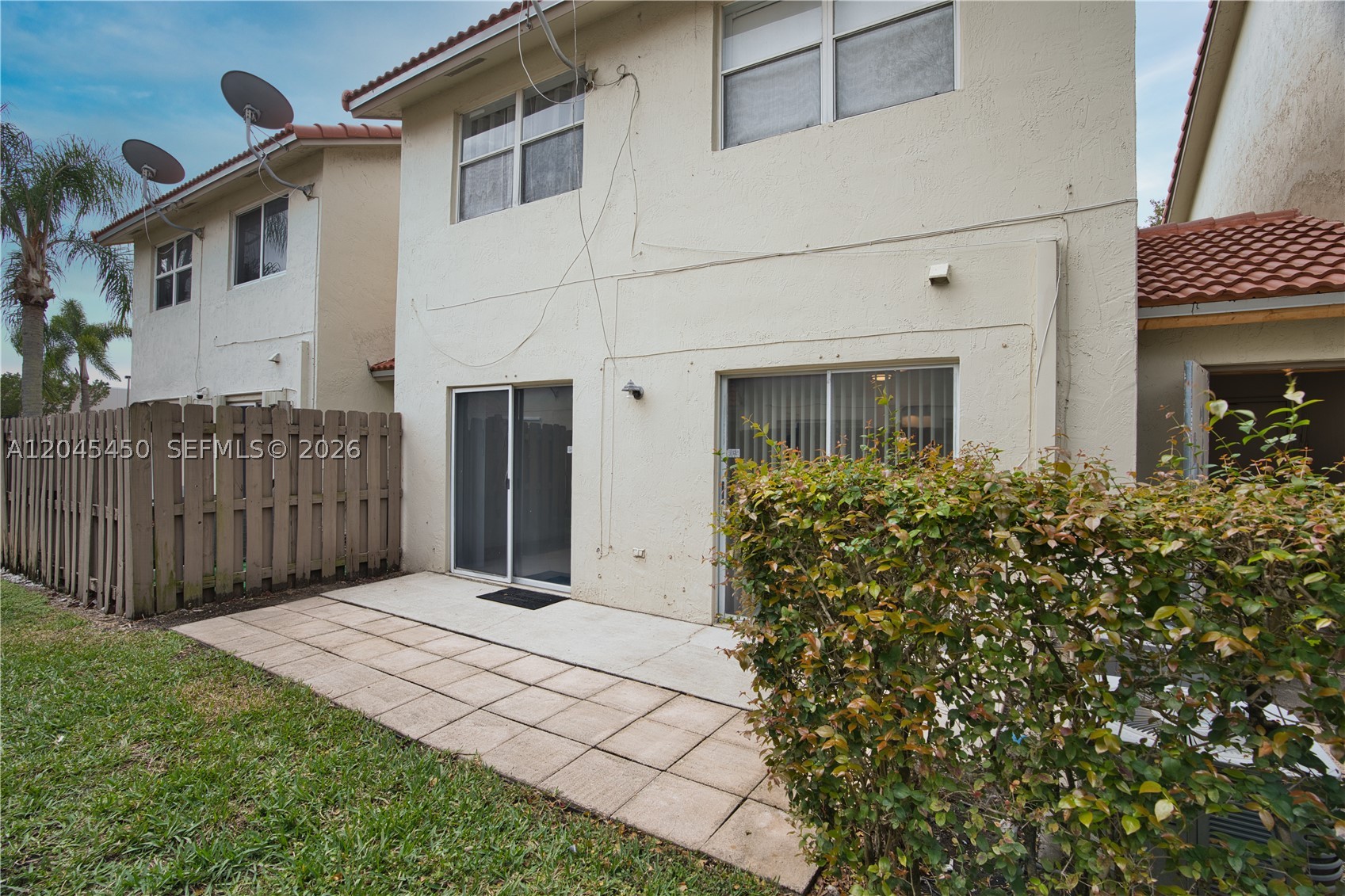 IMAGES AT PEMBROKE POINTE - Residential