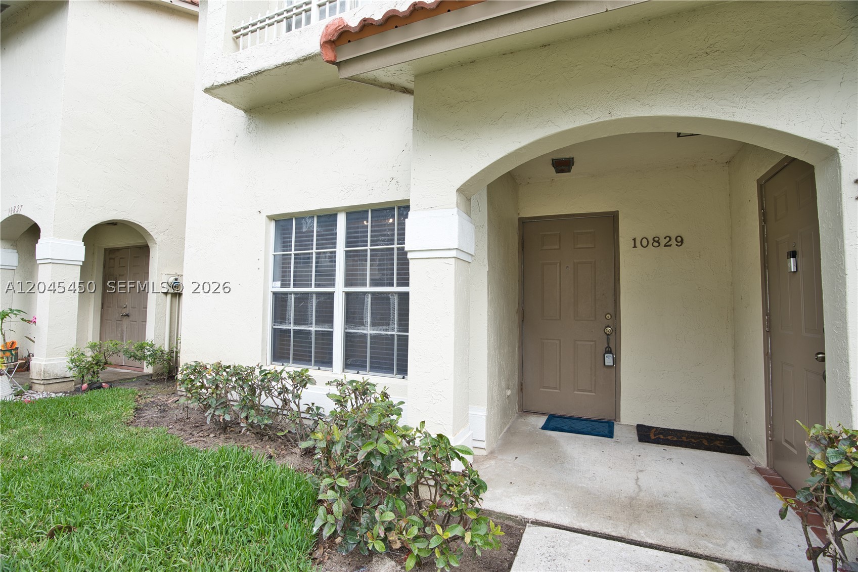 IMAGES AT PEMBROKE POINTE - Residential