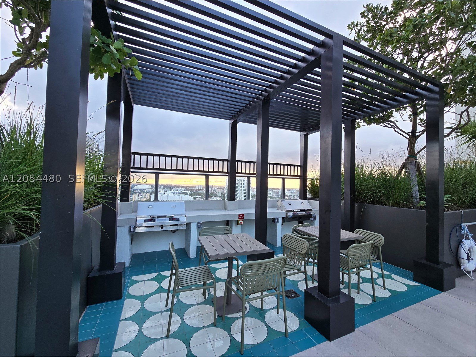 THE CROSBY MIAMI WORLDCENT - Residential