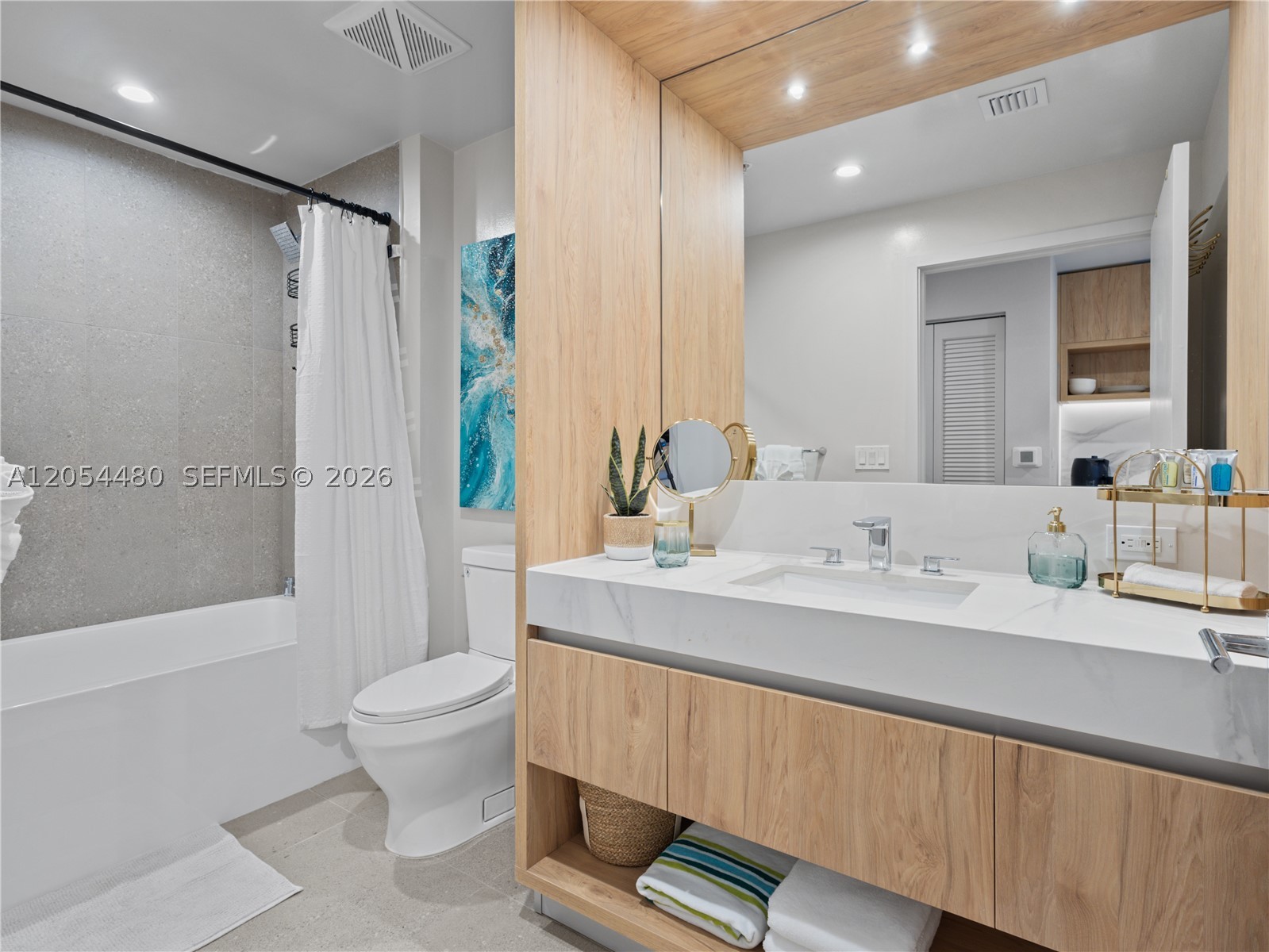 THE CROSBY MIAMI WORLDCENT - Residential