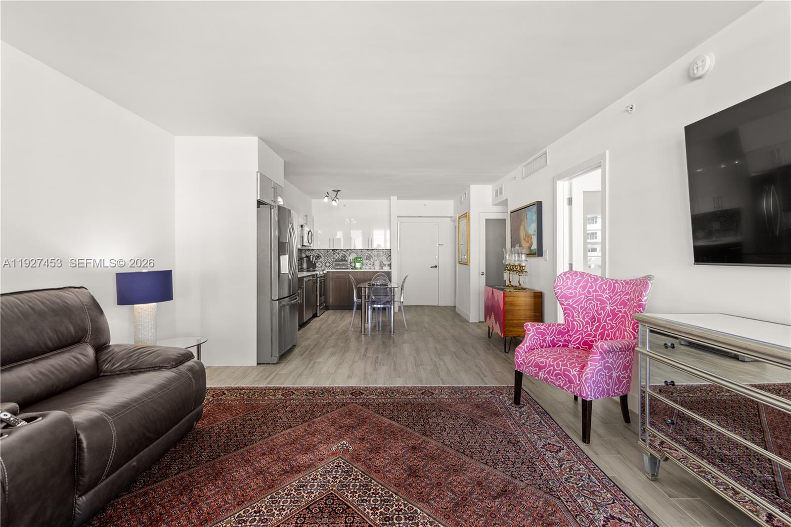 THE DECOPLAGE CONDO - Residential