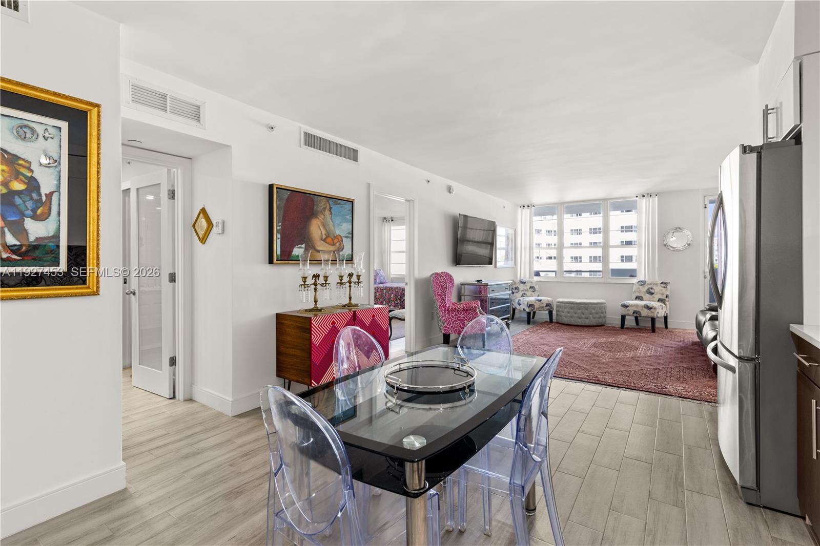 THE DECOPLAGE CONDO - Residential
