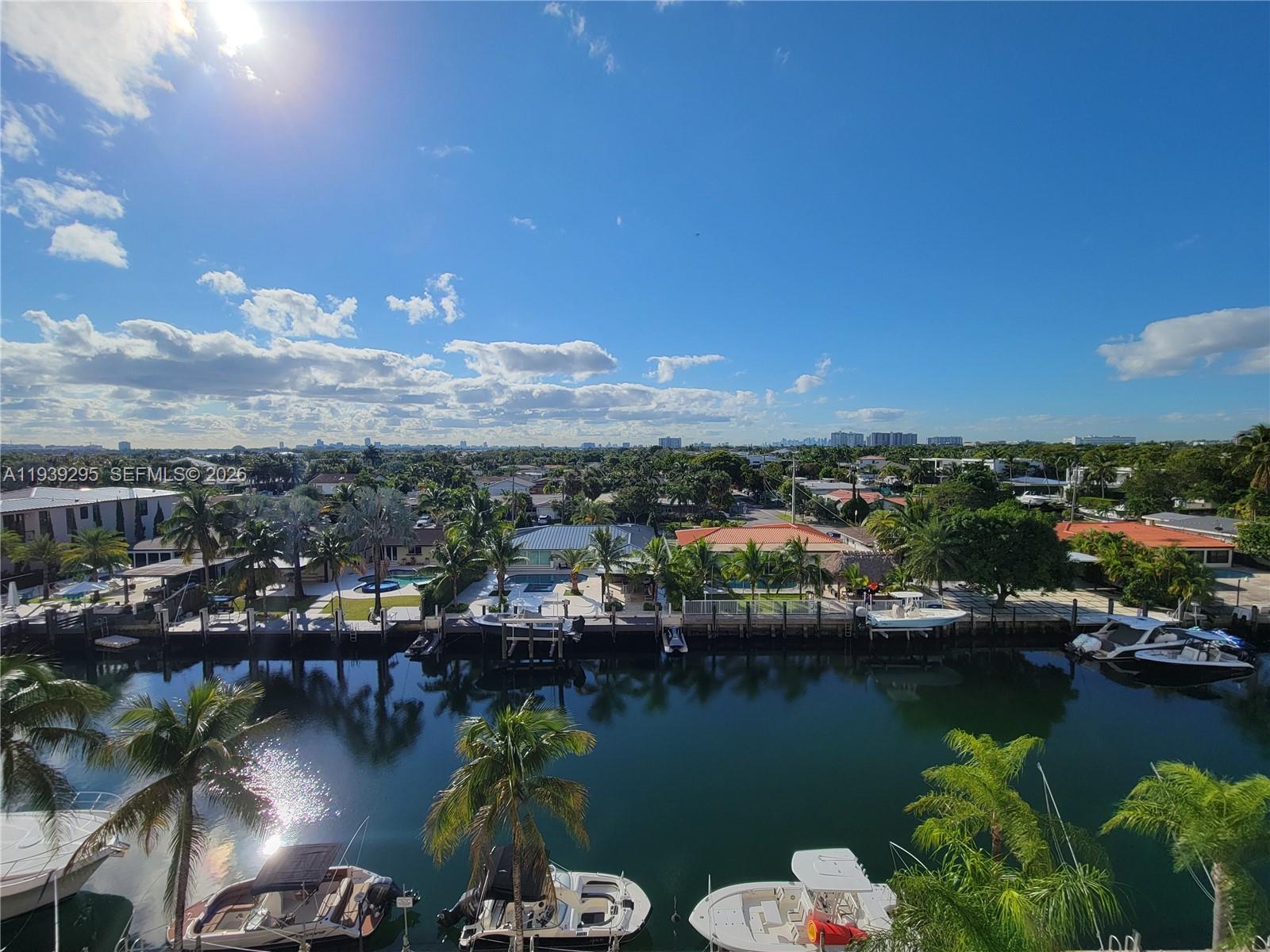 VECINO DEL MAR CONDO - Residential Lease