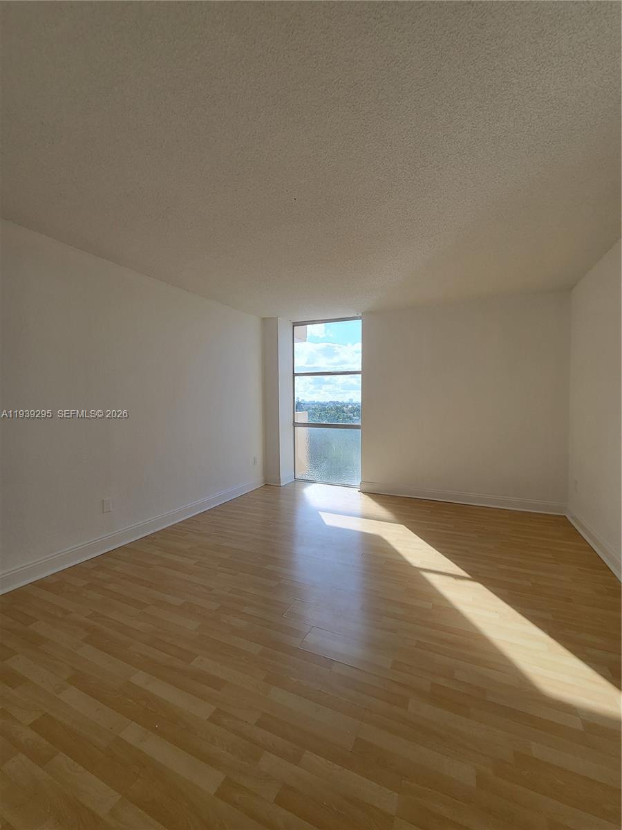 VECINO DEL MAR CONDO - Residential Lease