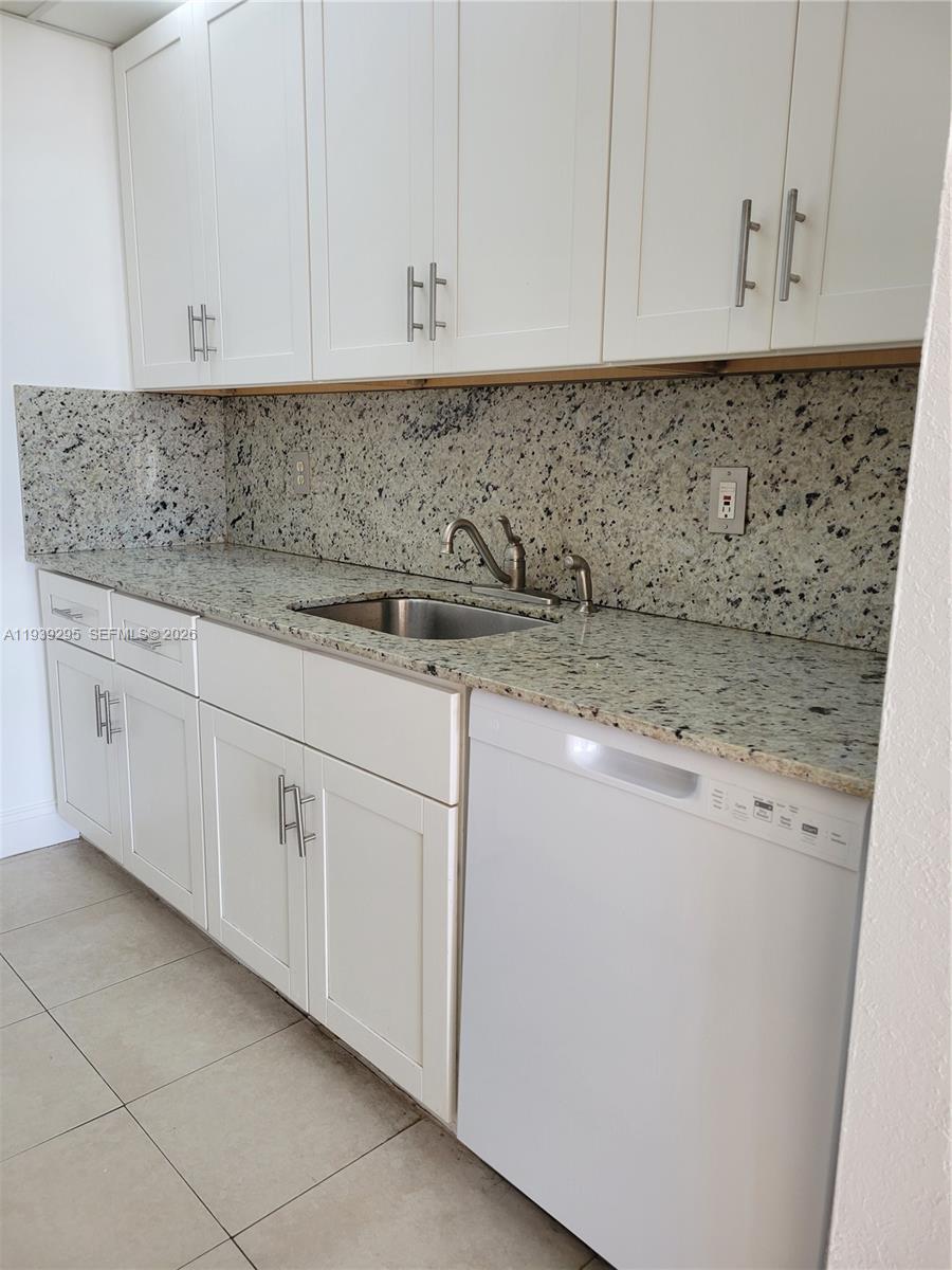VECINO DEL MAR CONDO - Residential Lease