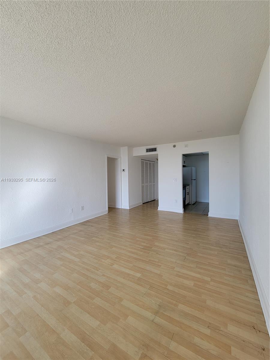 VECINO DEL MAR CONDO - Residential Lease