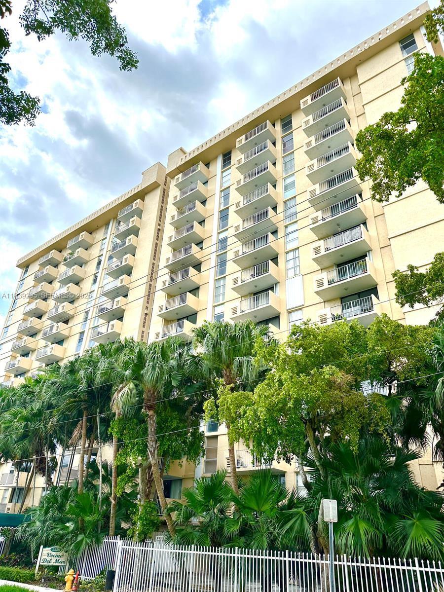 VECINO DEL MAR CONDO - Residential Lease