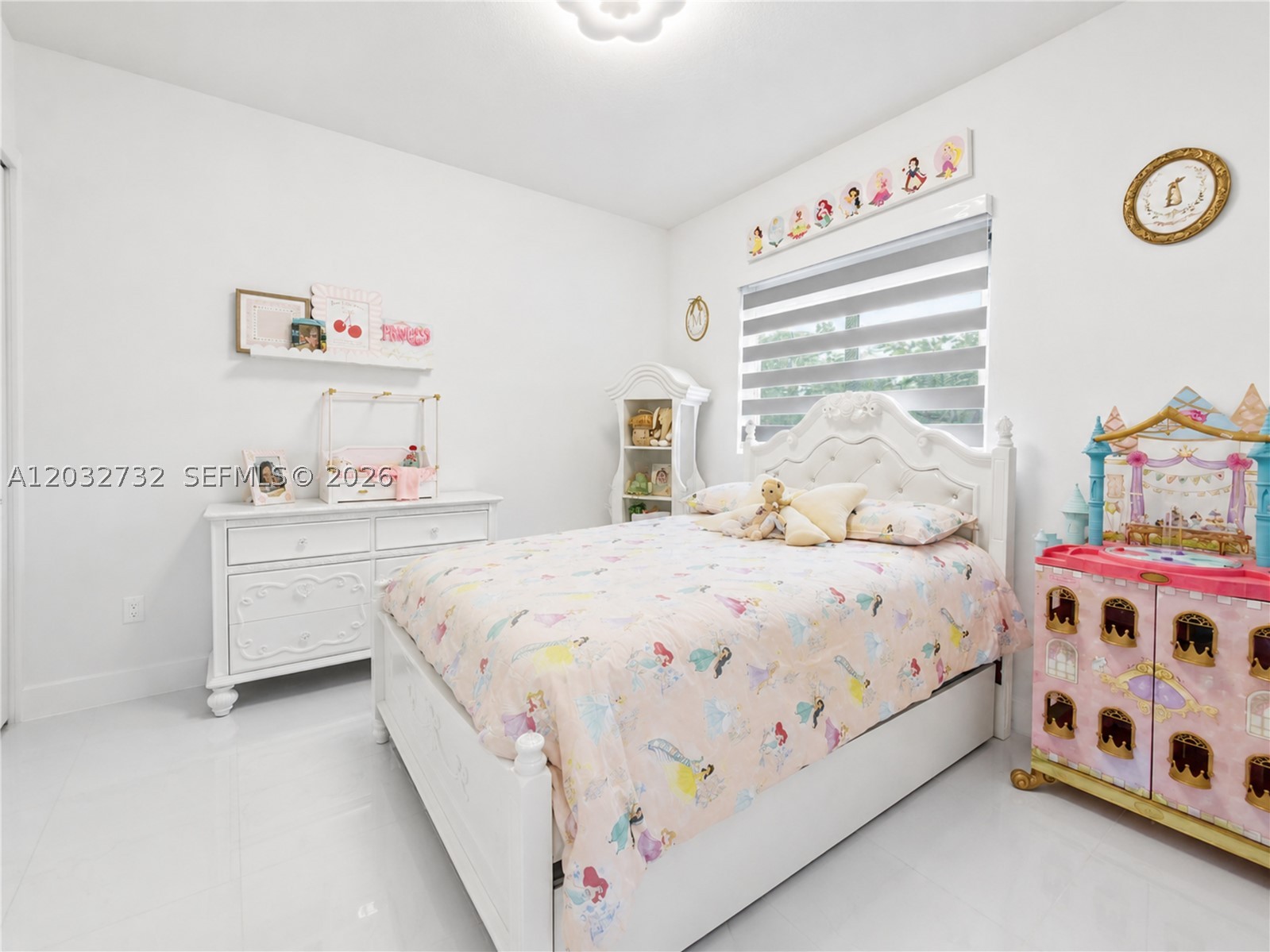 EFM ESTATES SECTIONS TWO - Residential