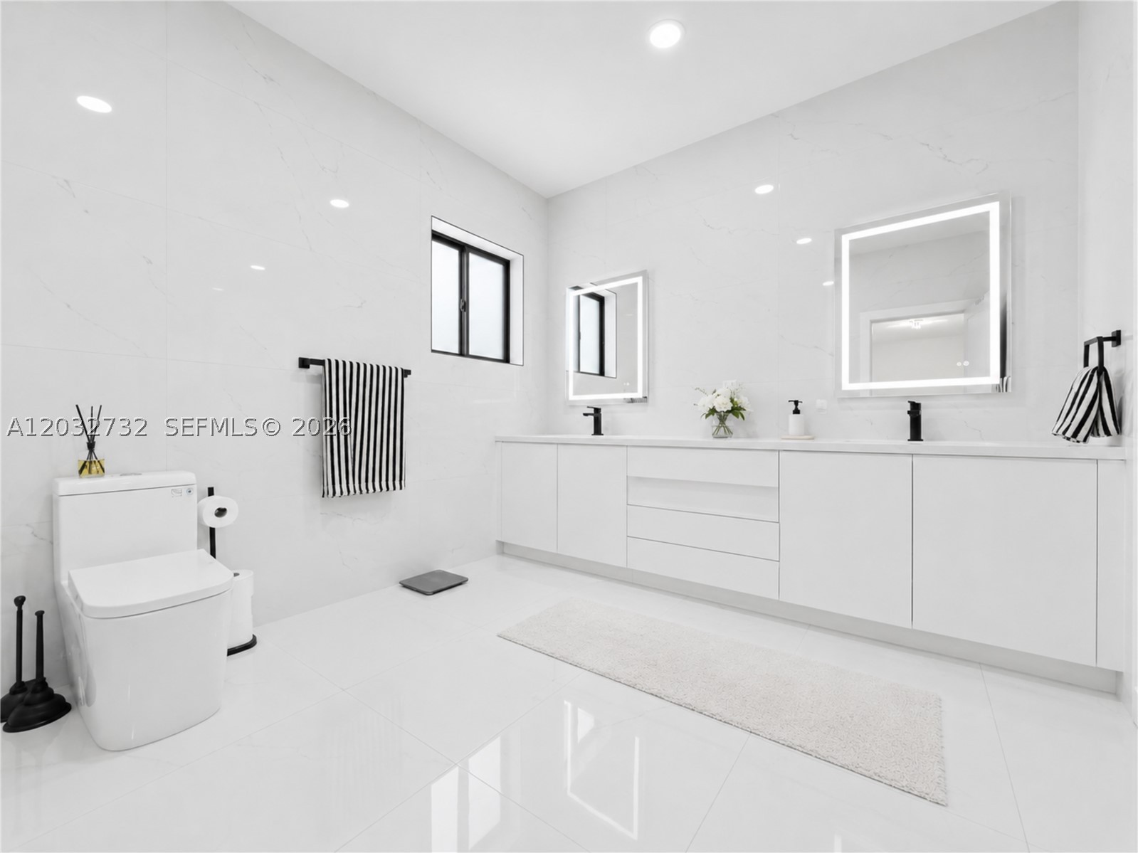 EFM ESTATES SECTIONS TWO - Residential