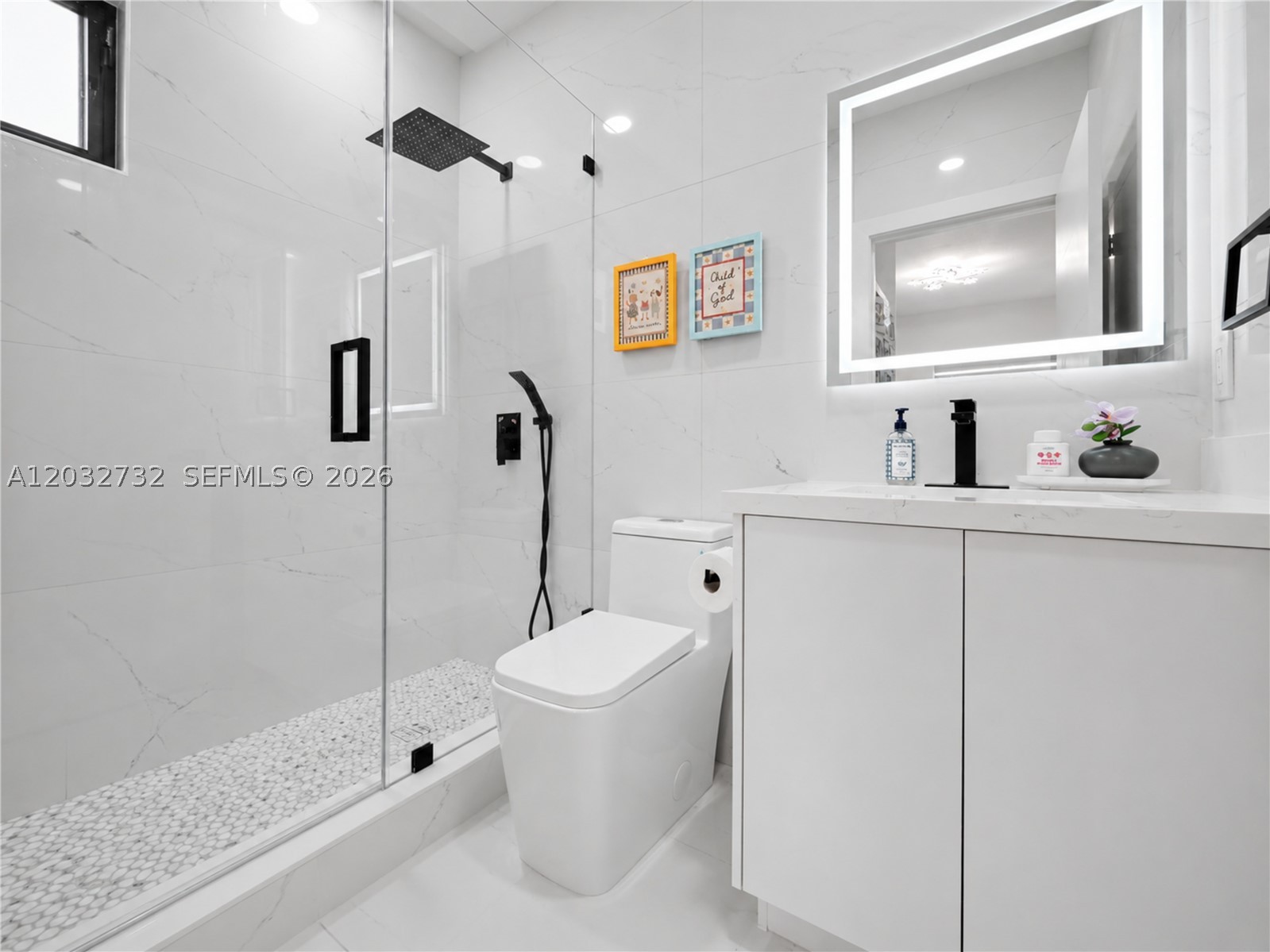 EFM ESTATES SECTIONS TWO - Residential