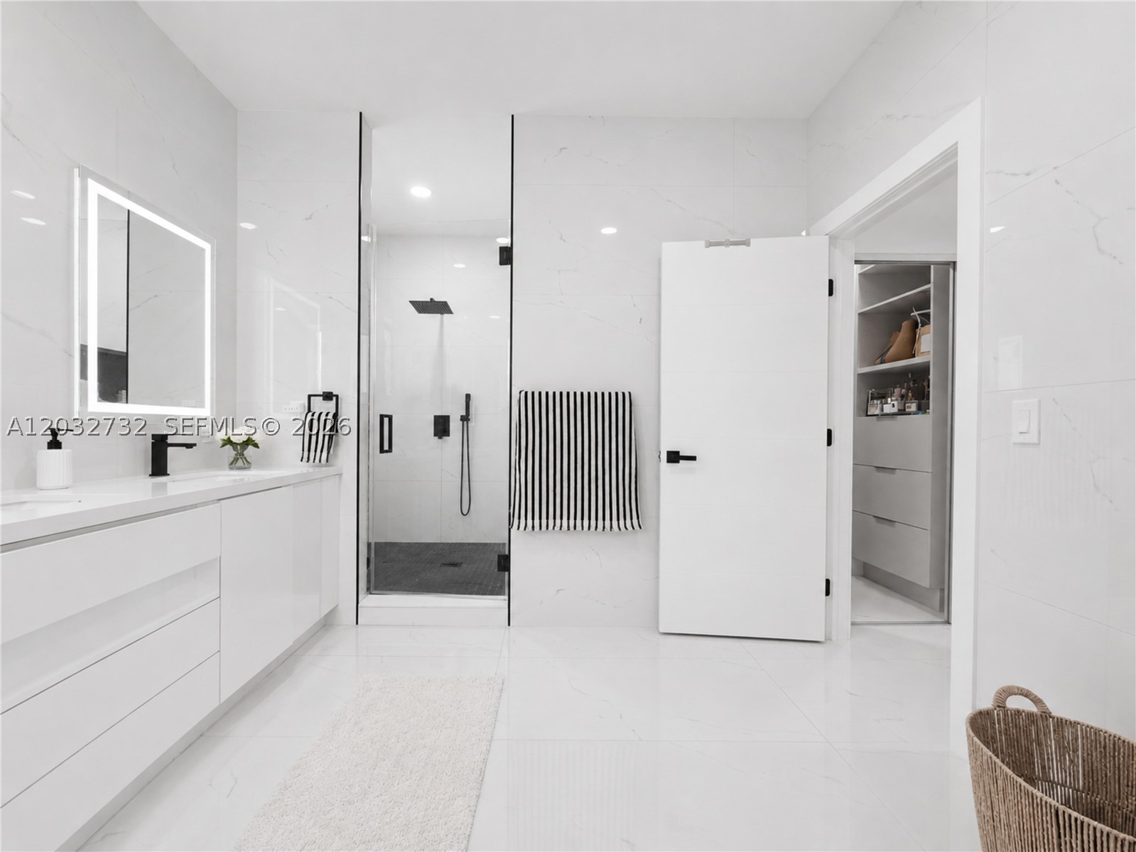 EFM ESTATES SECTIONS TWO - Residential