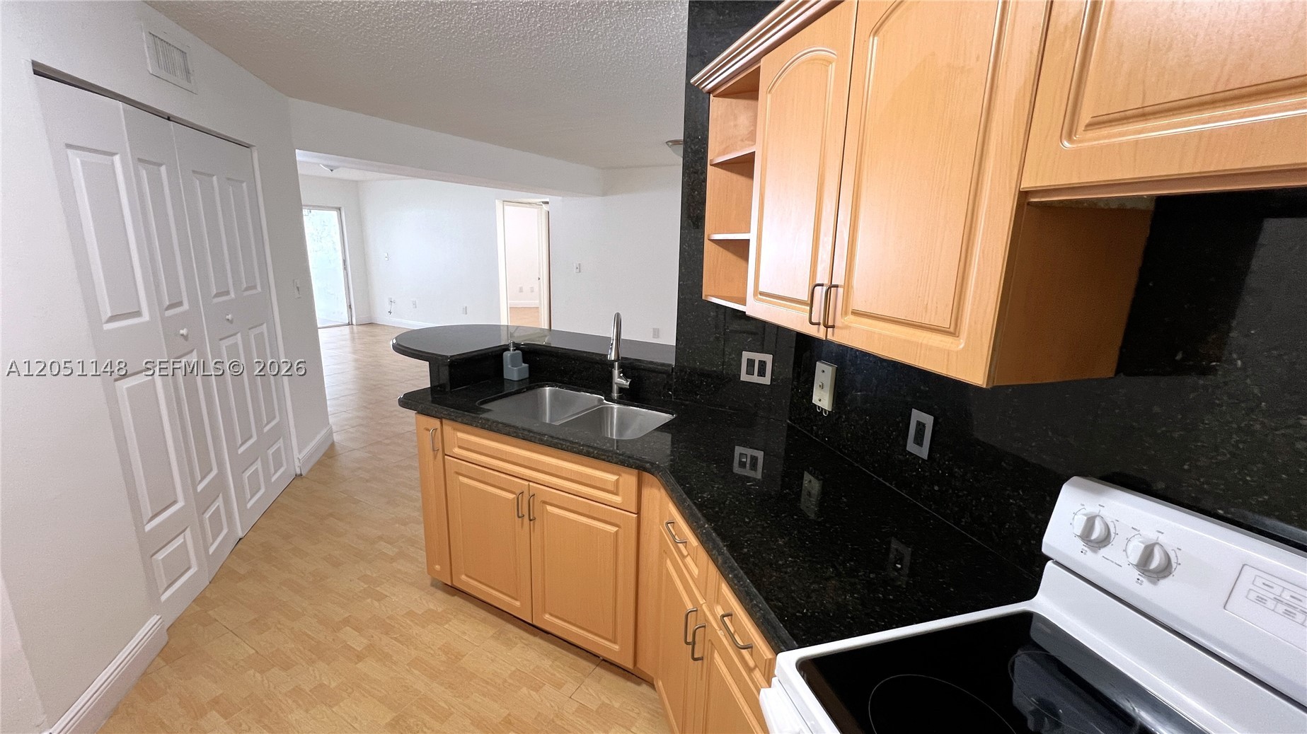 MEDITERRANEAN VILLAS COND - Residential Lease