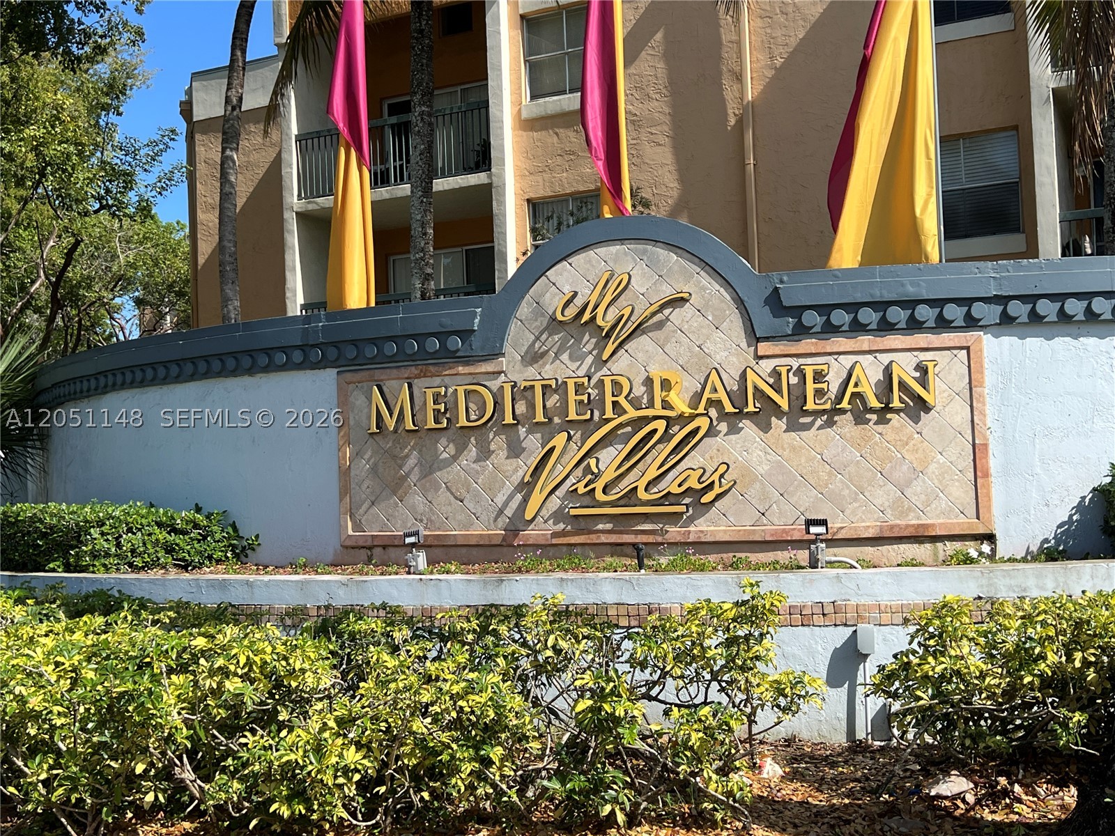 LANDLORD WILL CREDIT $500 TOWARDS FIRST MONTH RENT.  Nice an spacious unit at Mediterranean Villas. Gated community with community pool, jacuzzi, exercise room and more. Enjoy this first floor unit with direct access to the common areas, tiles floors, open kitchen and excellent condition. Please, see broker remarks.