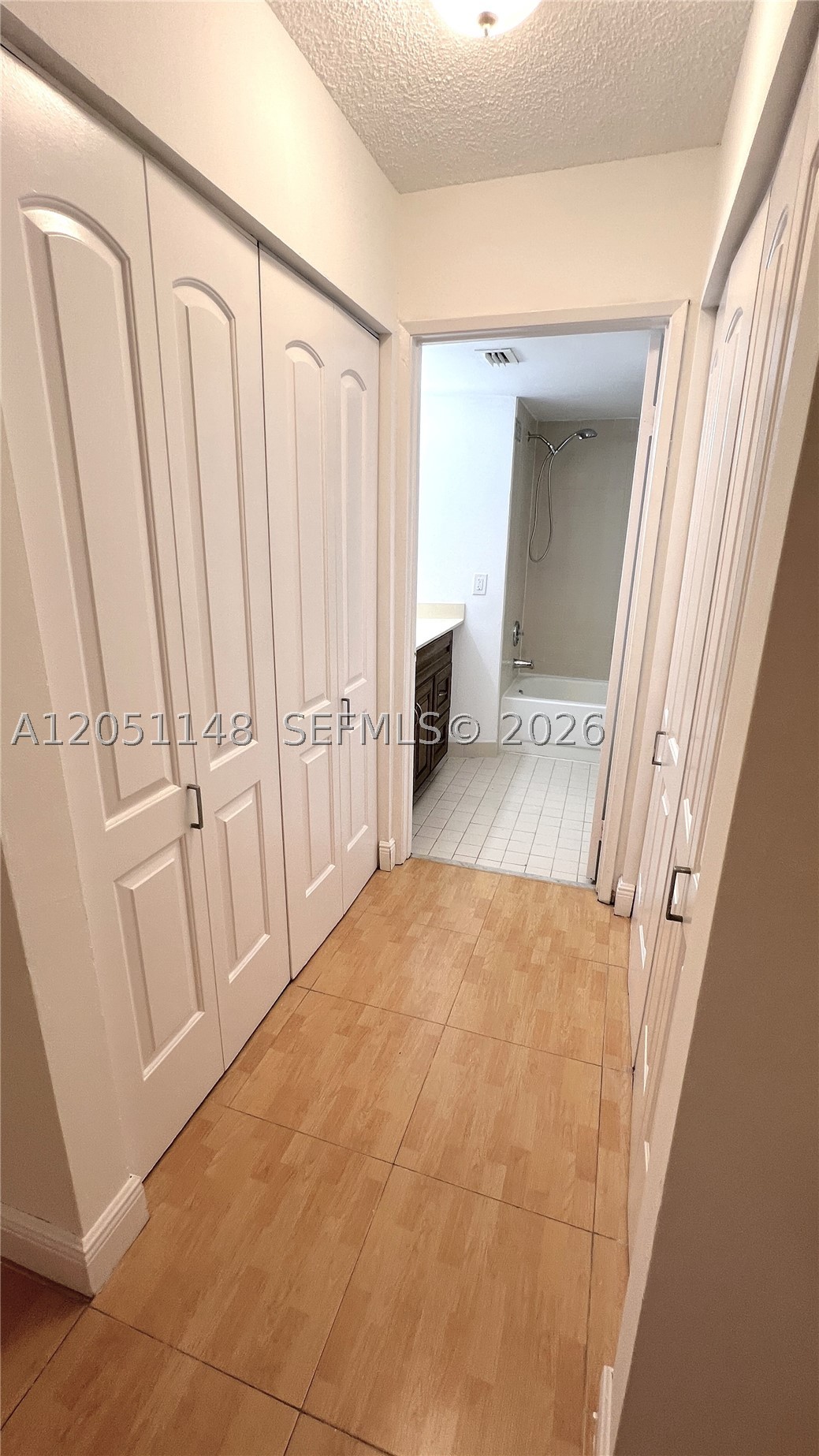 MEDITERRANEAN VILLAS COND - Residential Lease
