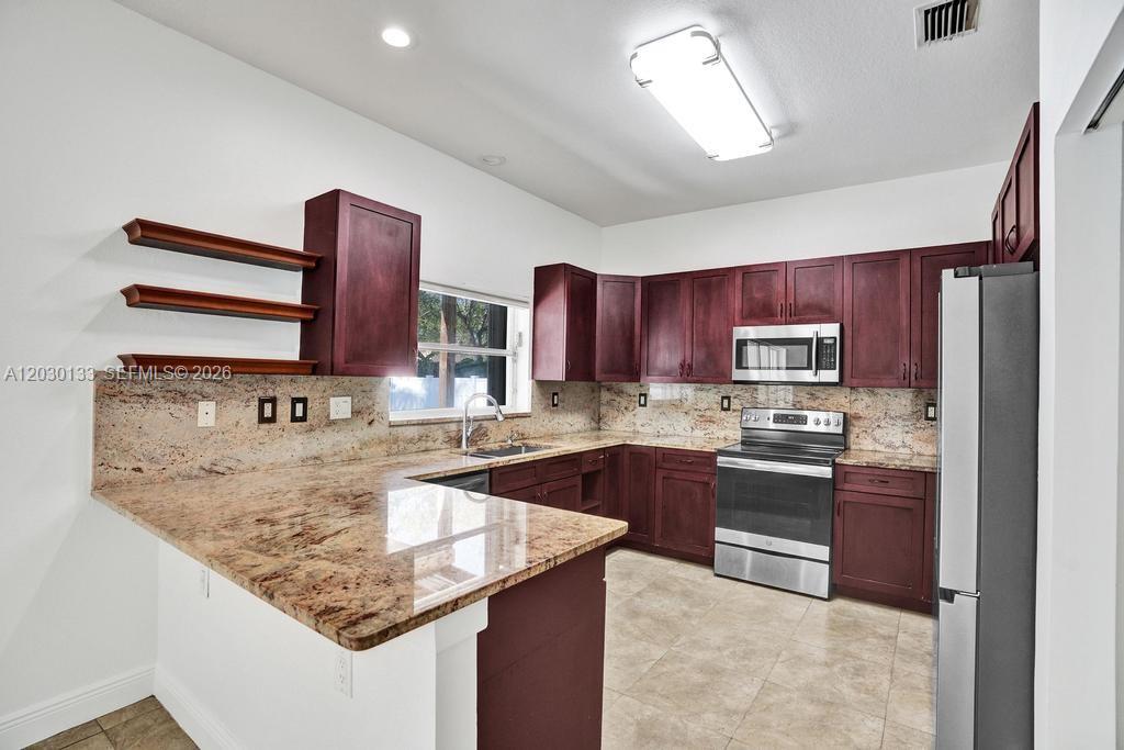 PEMBROKE ISLES 1 - Residential Lease