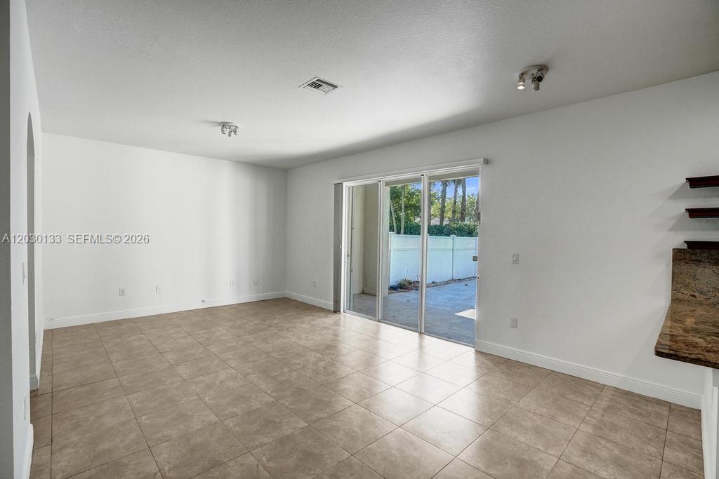 PEMBROKE ISLES 1 - Residential Lease