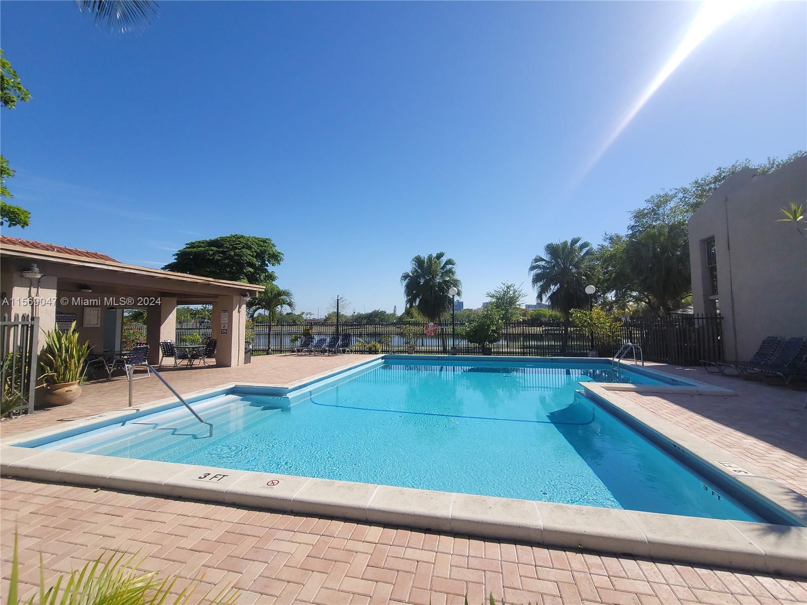 PARK LAKE VILG CONDO PHS - Residential Lease