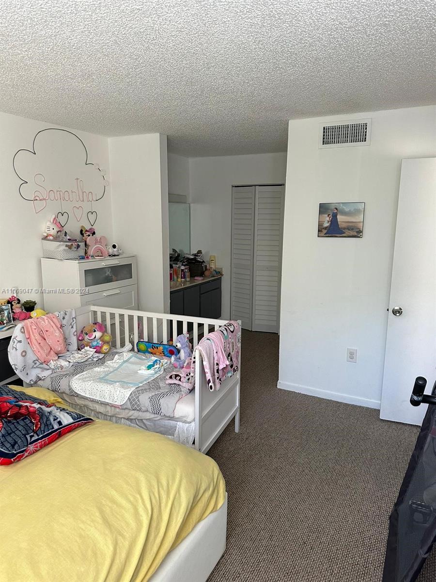 PARK LAKE VILG CONDO PHS - Residential Lease