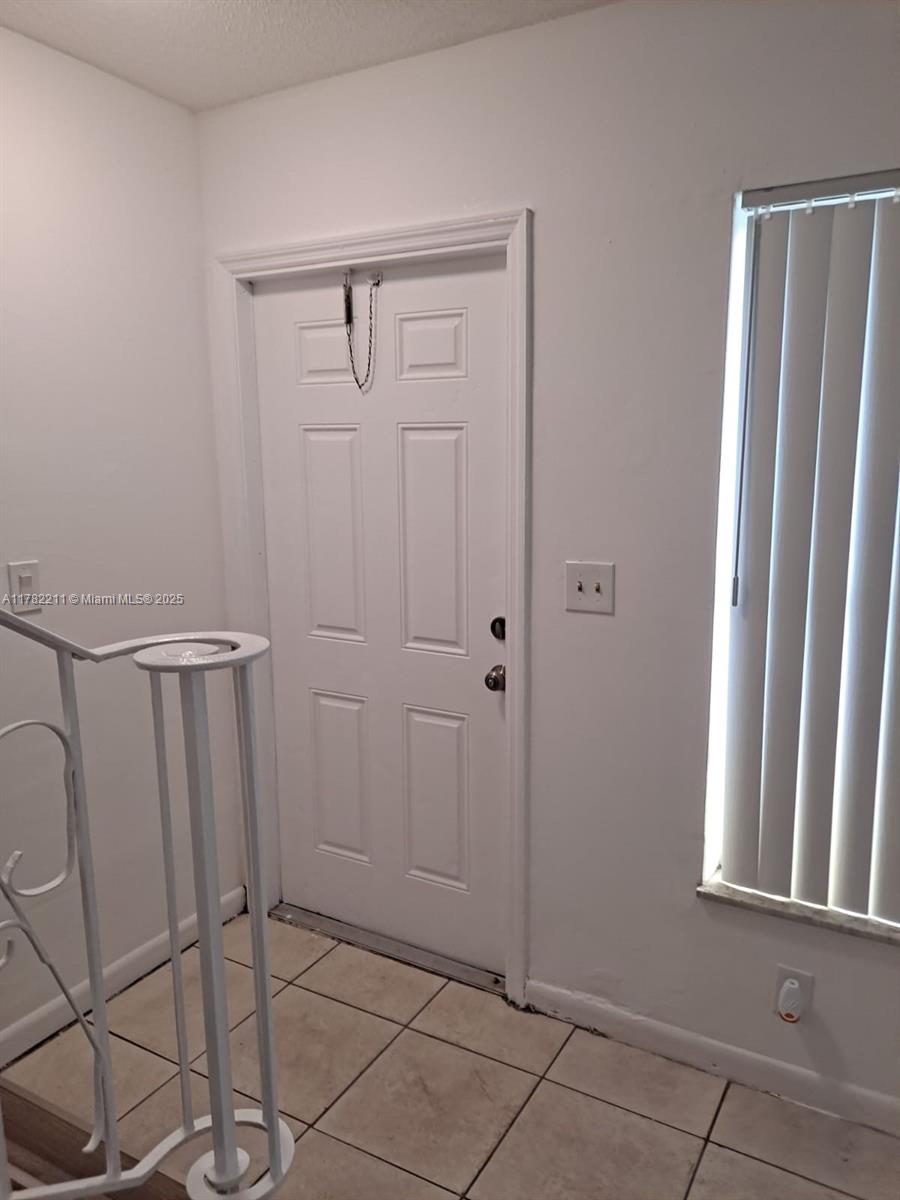 ROYAL OAKS TOWNHOUSE 4 CO - Residential Lease