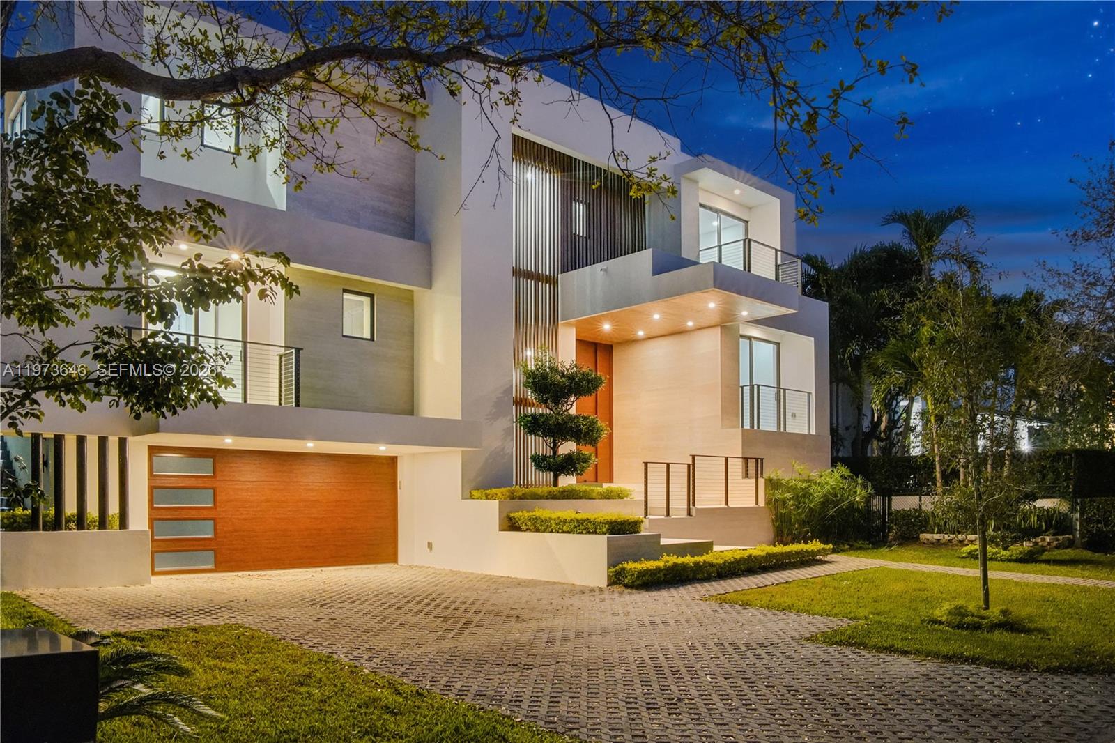 TROPICAL ISLE HOMES SUB 4 - Residential