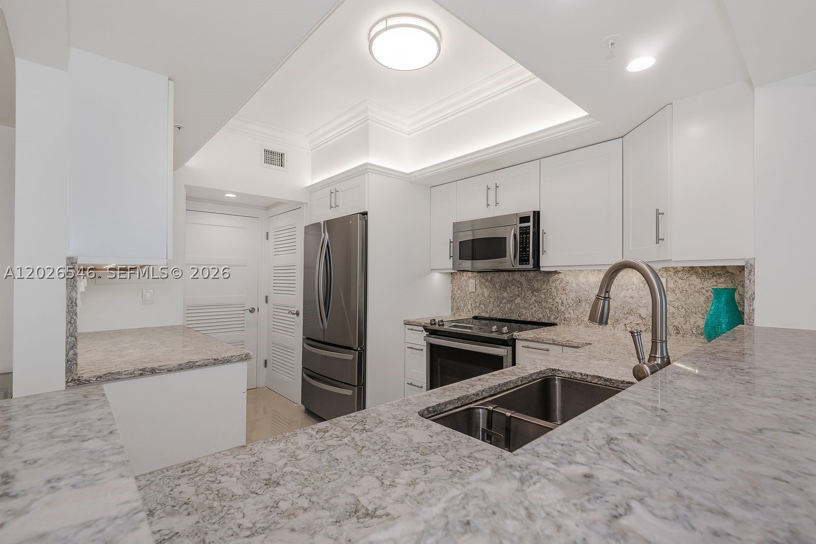 TIDES AT BRIDGESIDE SQUAR - Residential