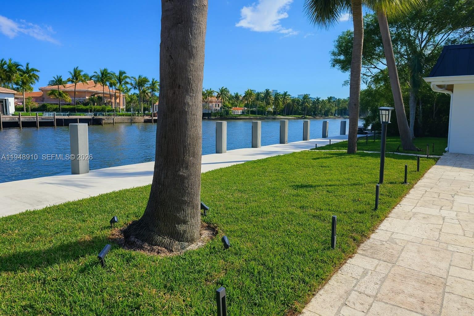 HOLLYWOOD GOLF ESTATES SE - Residential
