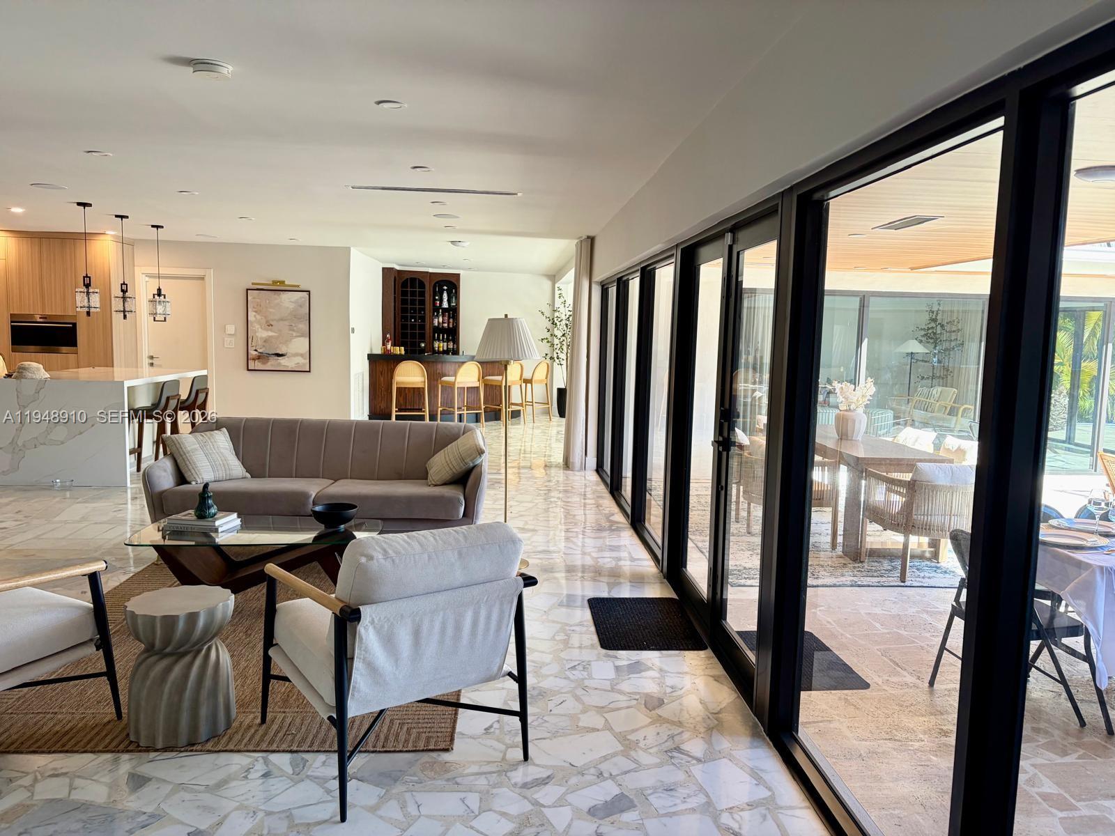 HOLLYWOOD GOLF ESTATES SE - Residential