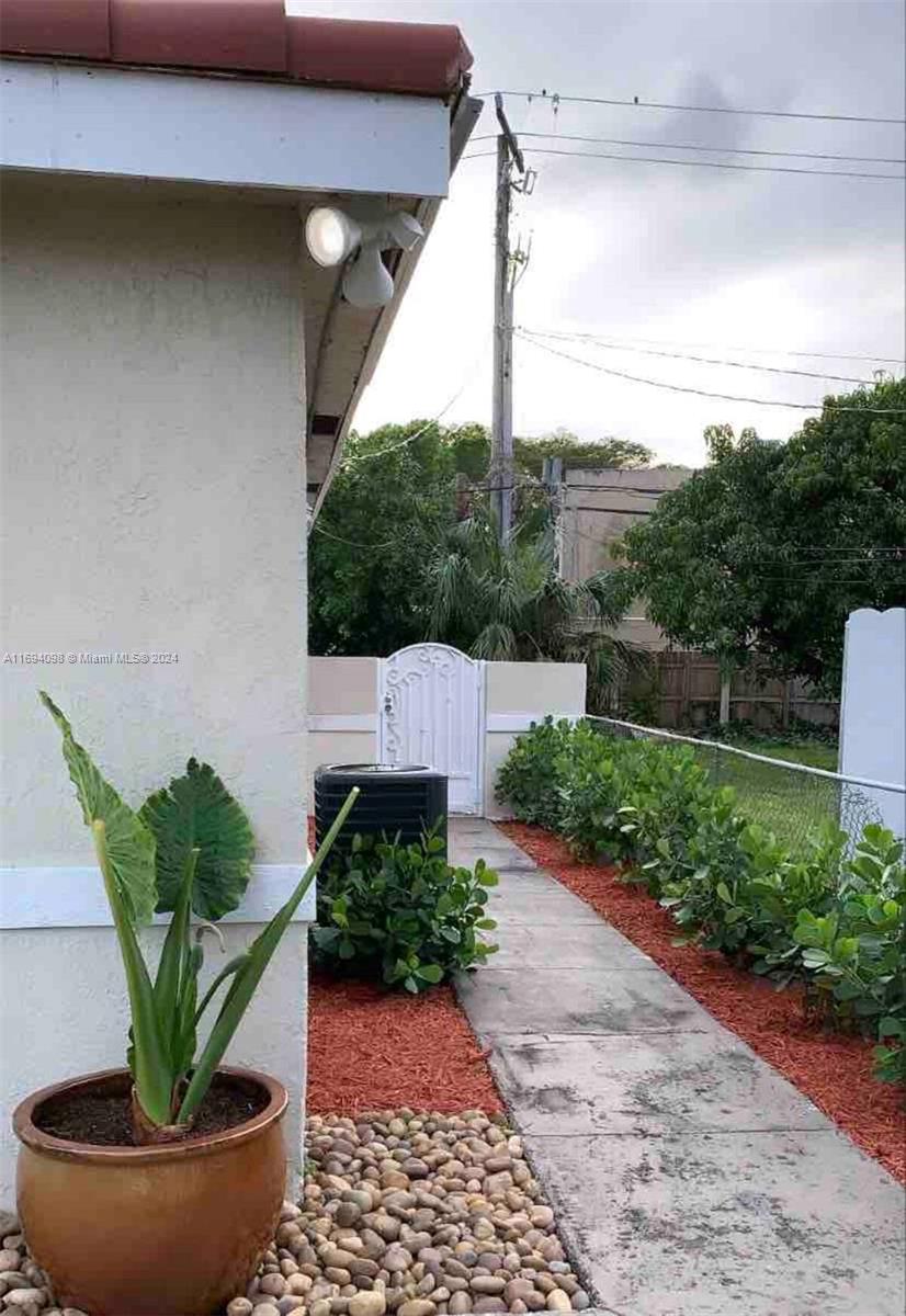 CAROL CITY RED ROAD MANOR - Residential