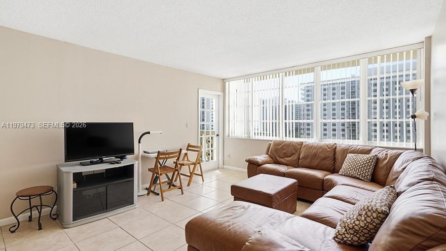 IMPERIAL TOWERS CONDO - Residential