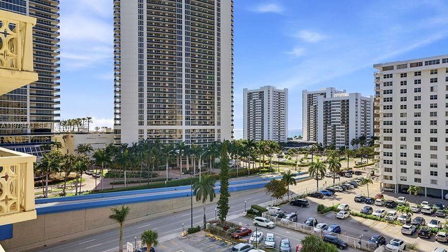 IMPERIAL TOWERS CONDO - Residential