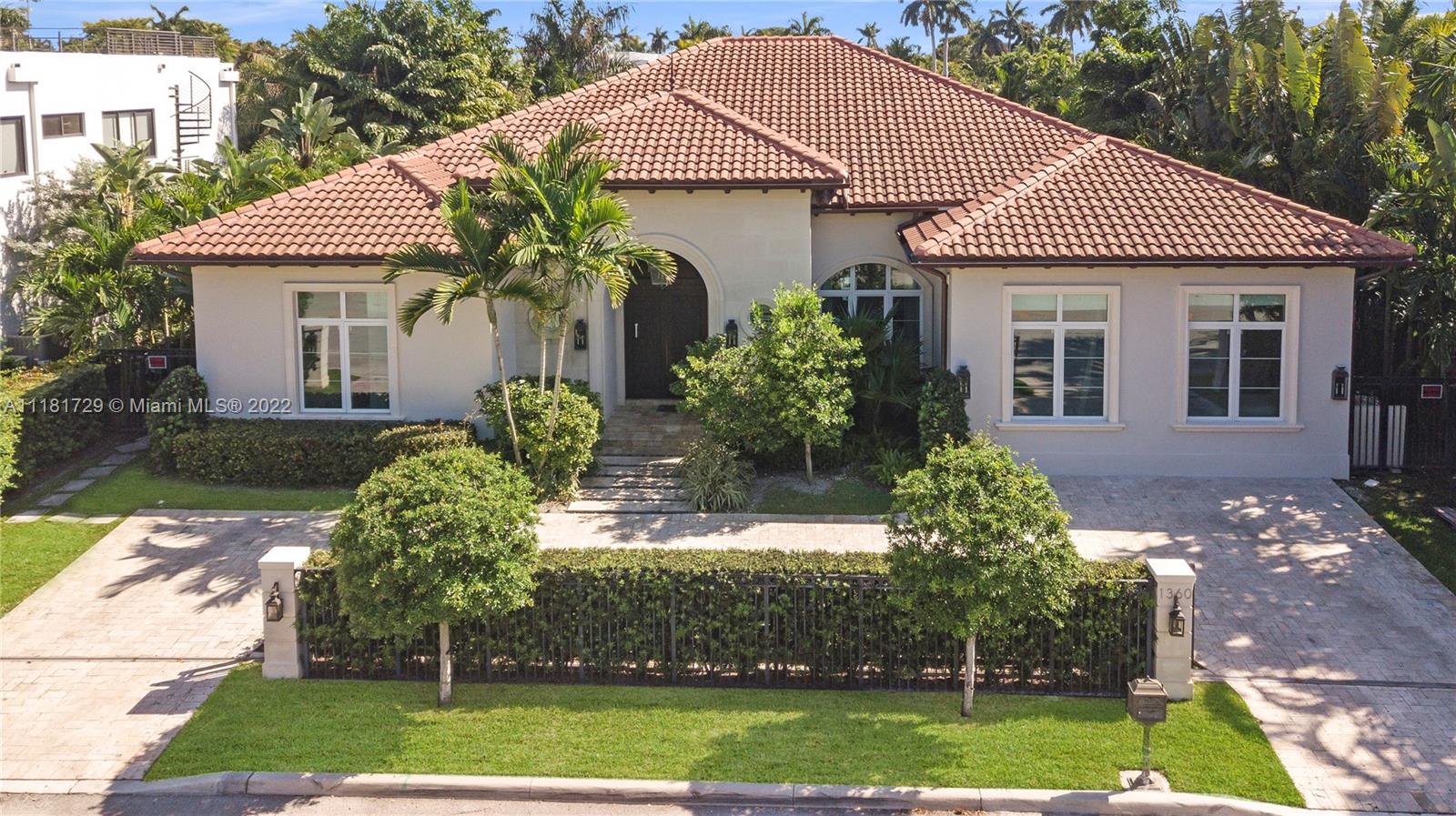 BAY HARBOR ISLAND - Residential