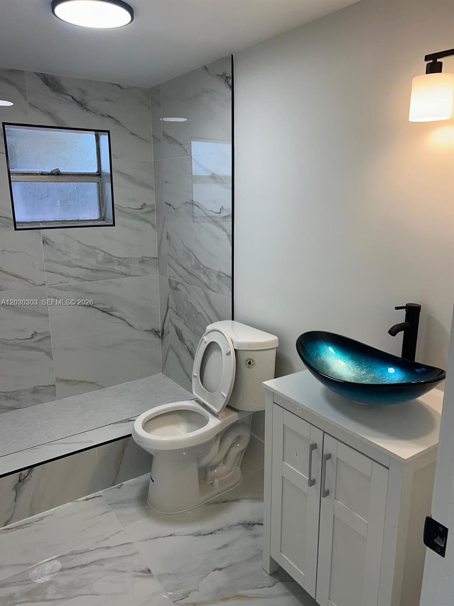 Remodeled Home! New Floor!New Kitchen! New Bathrooms!!!!
