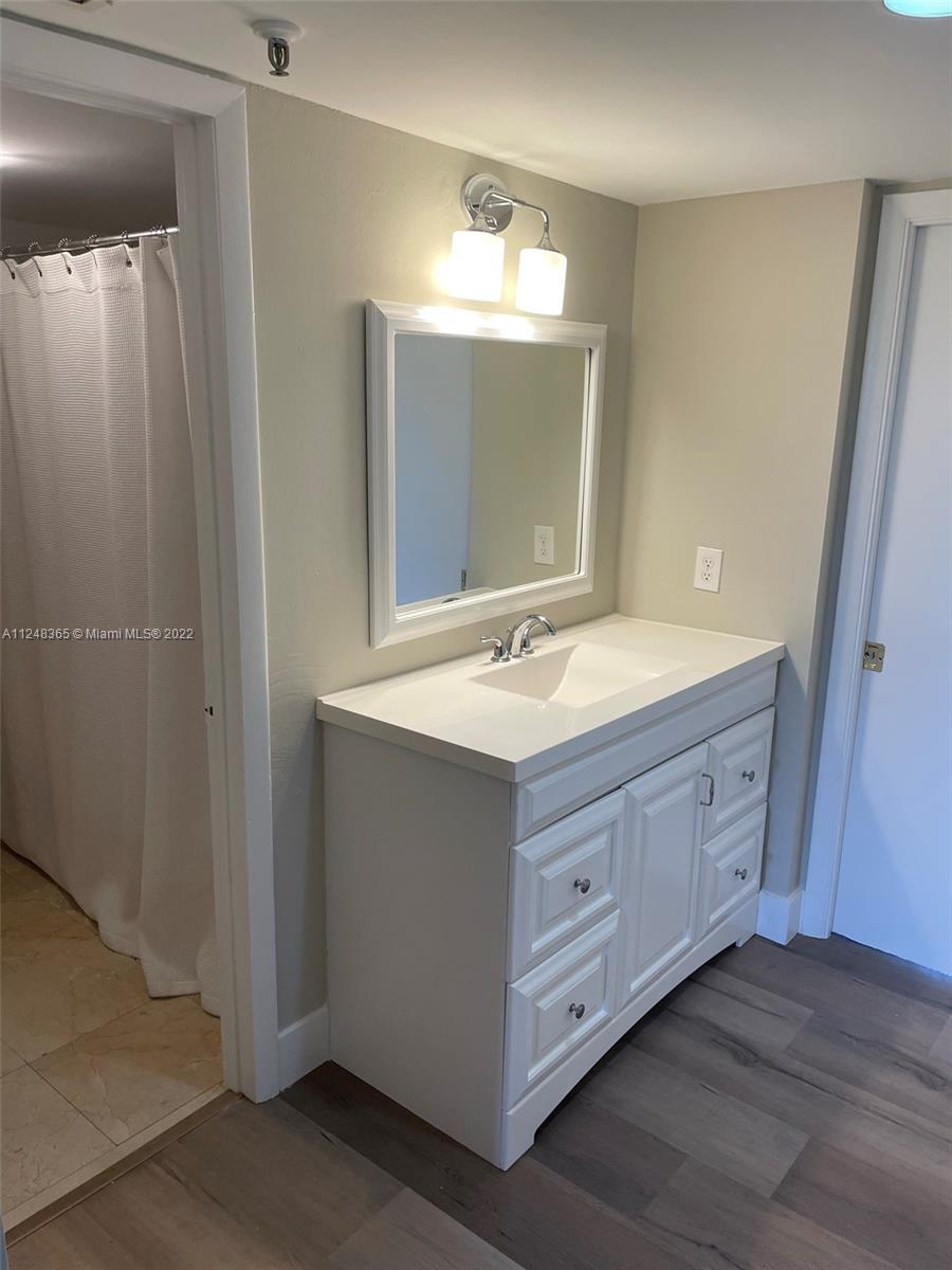 PELICAN REEF CONDO - Residential Lease