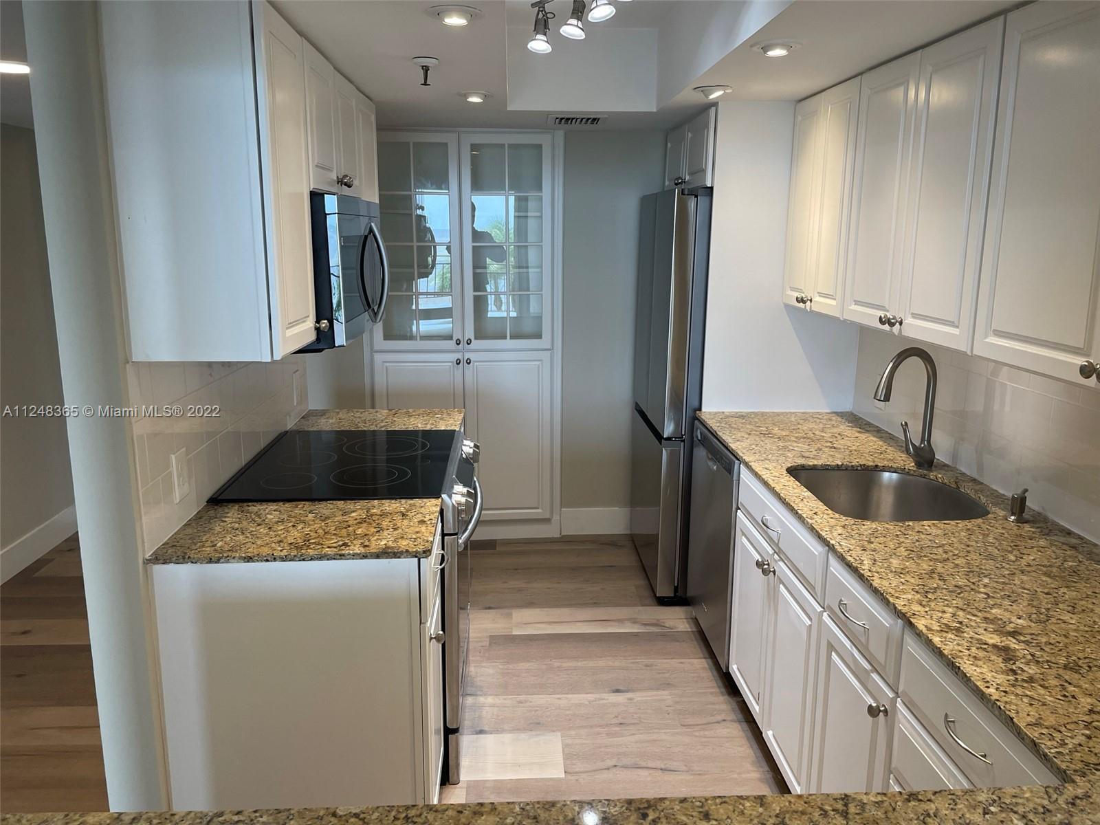 PELICAN REEF CONDO - Residential Lease