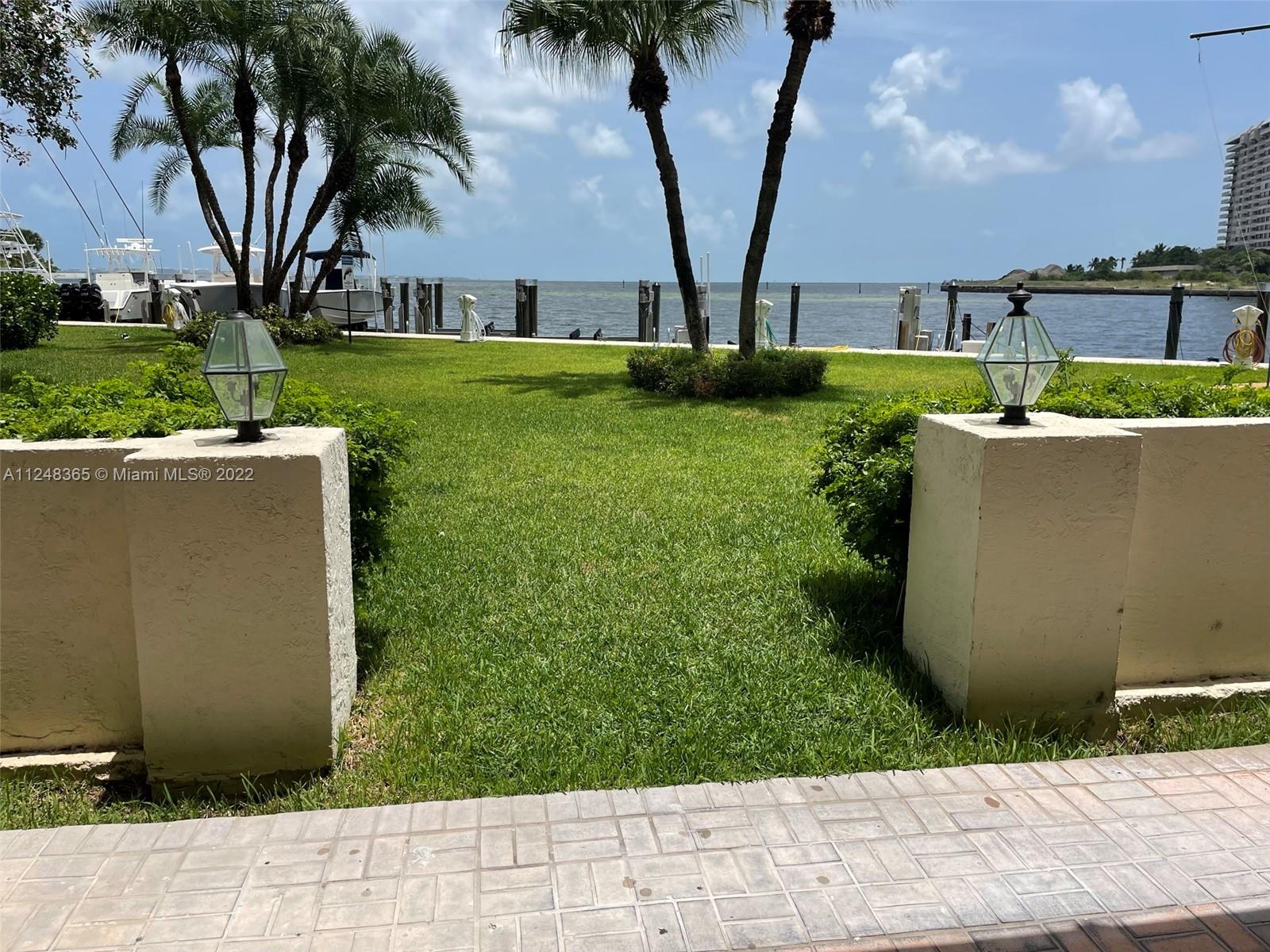 PELICAN REEF CONDO - Residential Lease