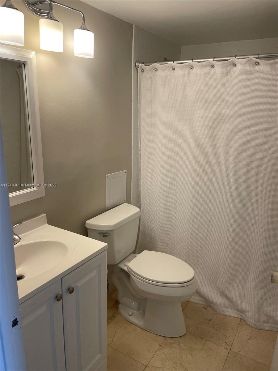 PELICAN REEF CONDO - Residential Lease