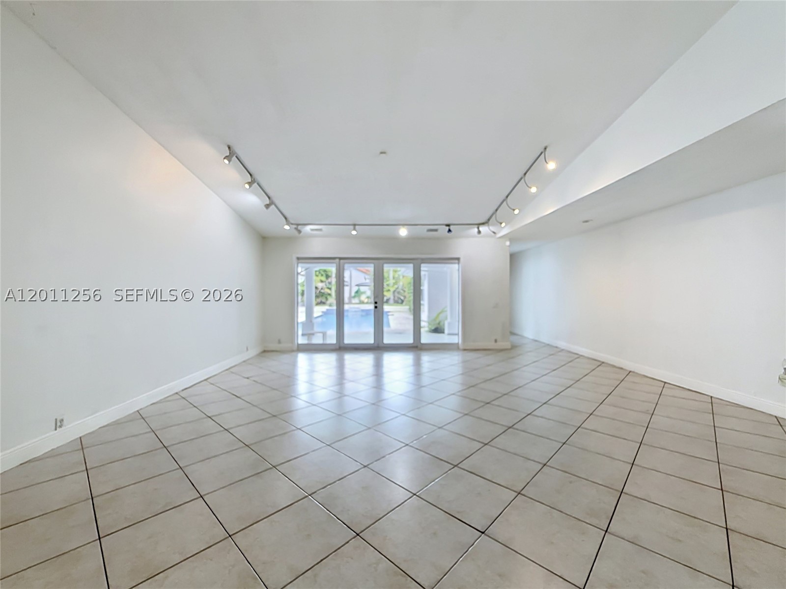 Kendallwood Pines - Residential